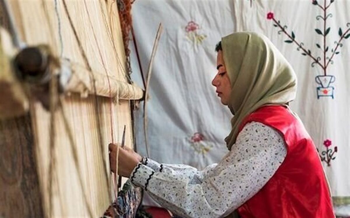 زنان؛ ۹۲ درصد بافندگان فرش دست باف در گیلان