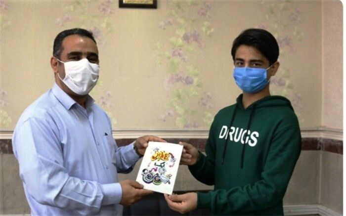 رونمایی  از کتاب دانش‌آموز شهرقدسی
