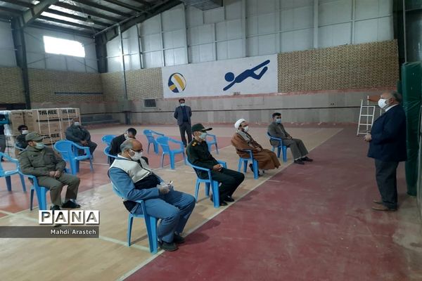 دستان مهر ورز گل لبخند رابرلبان زوج های خوسفی آورد