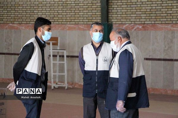 دستان مهر ورز گل لبخند رابرلبان زوج های خوسفی آورد