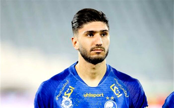 بازیکن استقلال  به باشگاه پرسپولیس رفت اما با پیکان قرارداد بست