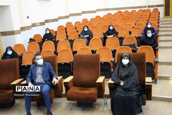 مراسم تجلیل از همکاران اداری حوزه معاونت پرورشی و تربیت بدنی آموزش و پرورش شهرستان بوشهر