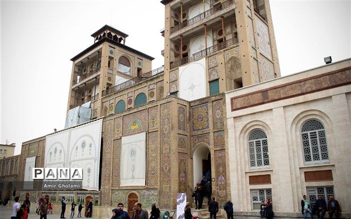 ارتفاع ساختمان مجاور کاخ گلستان یک طبقه کم شد