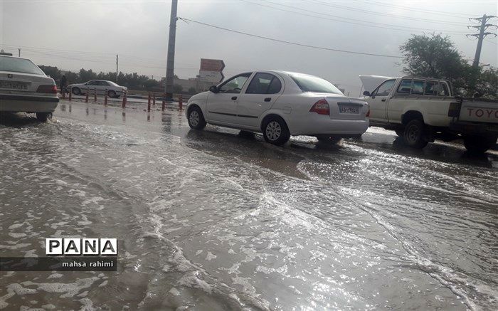 نیمی از جاده‌های کشور برفی و بارانی است