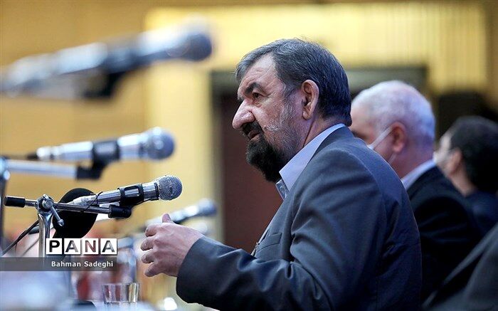 محسن رضایی: بسیج فرمول مردمی کردن امور است