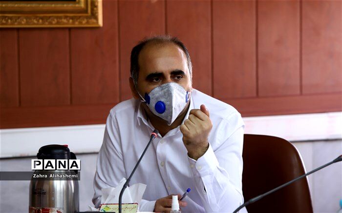 انجمن‌ها به عنوان بازوی مشورتی و نظارتی، تجربیات خود را در خدمت مدرسه و آموزش و پرورش قرار دهند