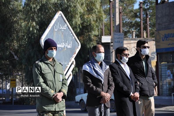 اجرا خیابانی گروه سرودعاشقان ولایت به مناسبت هفته بسیج درشهرستان خوسف