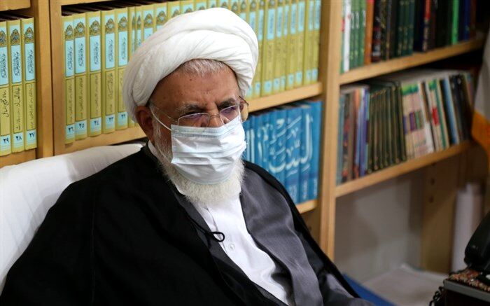 همدلی و از خودگذشتگی اصناف یزد در مقابله با کرونا ستودنی است