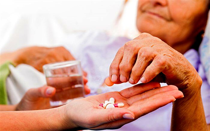 هنگام استفاده از خدمات درمانی در منزل به افراد فاقد مجوز اعتماد نکنید