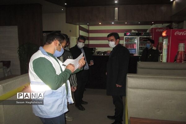 گشت شبانه تیم بازرسی ستاد کرونا شهرستان اسلامشهر از مراکز گروه چهارم شغلی