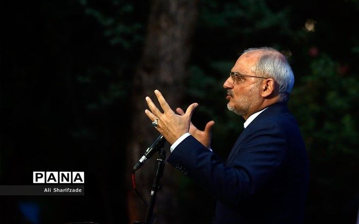 معلمان با پرورش استعدادهای آینده سازان ایران، موجب سر افکندگی و ناامیدی دشمنان انقلاب خواهند شد
