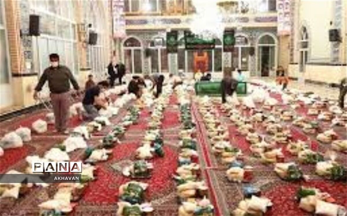 ۳۵۰ بسته  کمک معیشتی در بهاباد توزیع شد