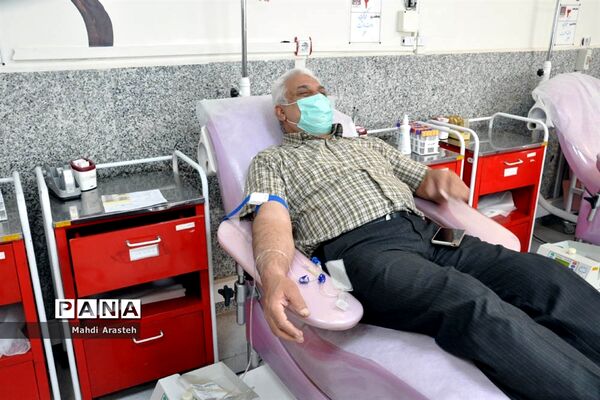 نذر اهدای خون یا پلاسما توسط ورزشکاران  زورخانه ای استان خراسان جنوبی