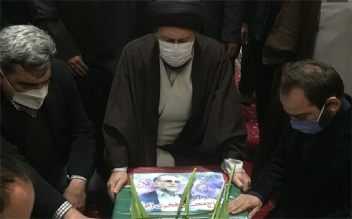 تشییع پیکر شهید فخری‌زاده در حرم مطهر امام خمینی (ره)
