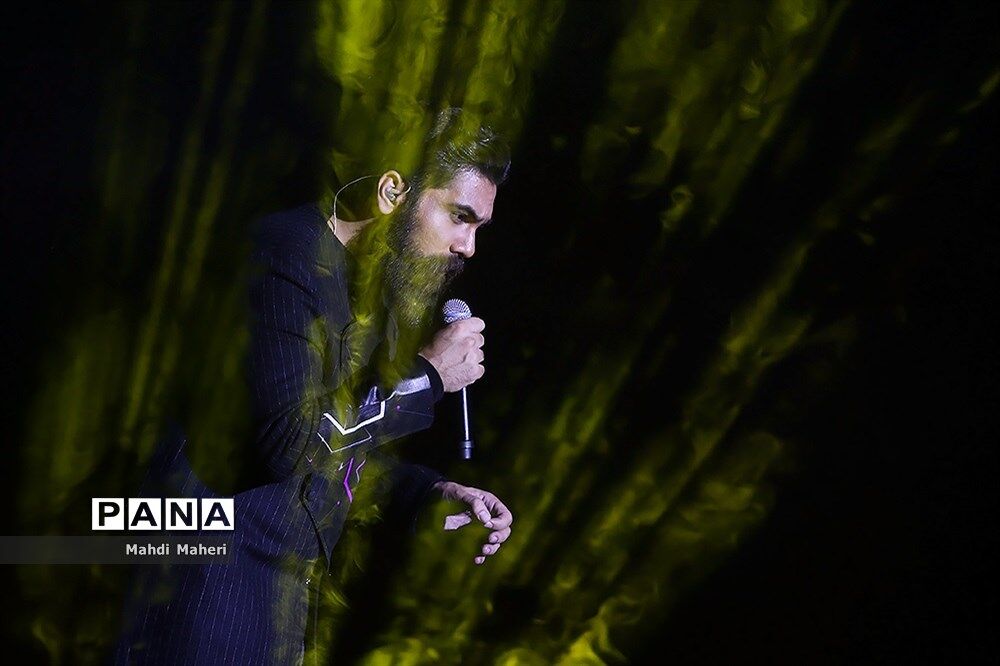 قطعه نقاب با صدای علی زندوکیلی در «آقازاده» رونمایی می شود