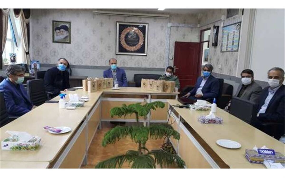 اهدای 80 دستگاه تبلت به دانش آموزان محروم نیشابور