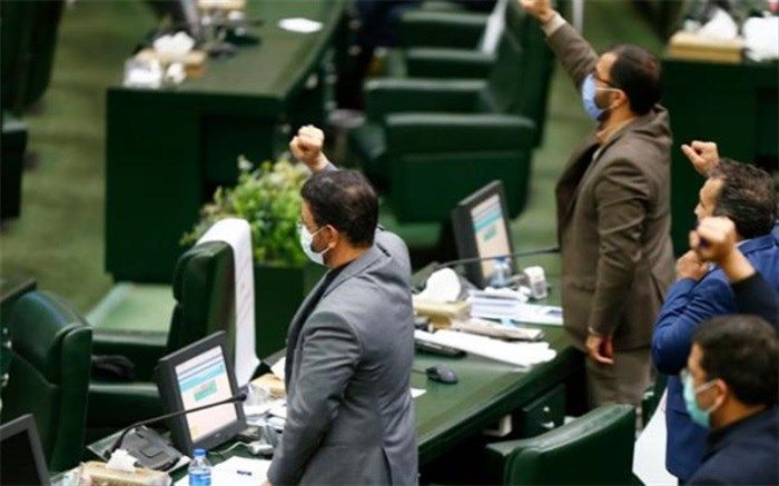 «طلبکار» هستیم، بدهکارمان نکنید