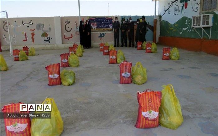 اهداء بسته‌های معیشتی برای مددجویان کمیته امداد استان تهران