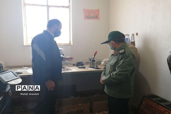 بازدید فرمانده سپاه انصارالرضا (ع) خراسان جنوبی از پروژه برق رسانی به روستای کوشه سفلی