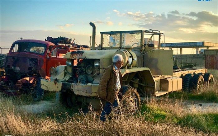 مصطفی رزاق کریمی: «راه ناتمام» را  از بخش مسابقه ملی سینماحقیقت خارج کنید