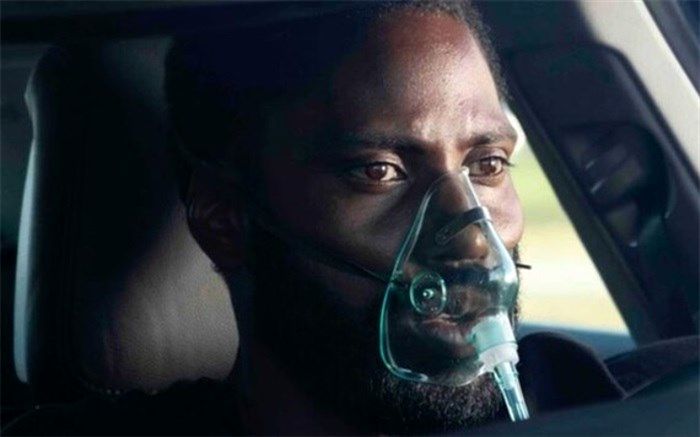 بررسی «تِنِت» کریستوفر نولان در تلویزیون