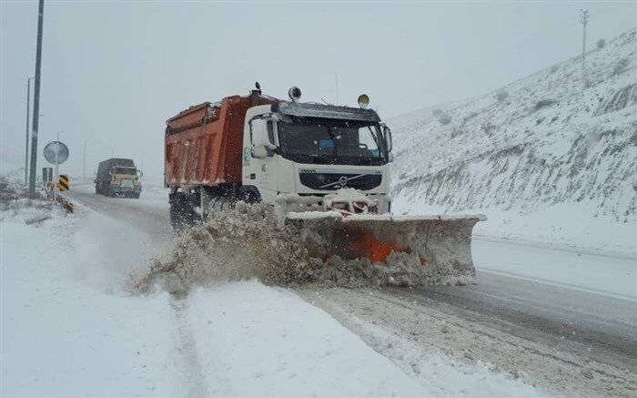 بارش برف و باران در برخی محورهای مواصلاتی کشور