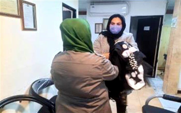 توزیع پوشاک به مناسبت هفته جهانی افراد کم‌توان