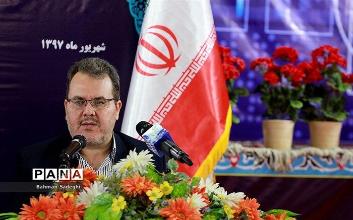 کریمی: برای تحول بزرگ در آموزش ابتدایی باید پیش‌دبستانی را اجباری کنیم