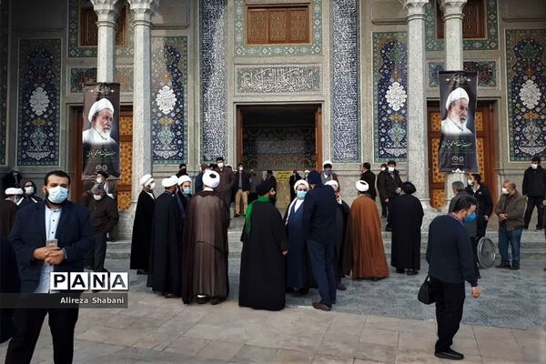 مراسم تشییع پیکر آیت الله یزدی