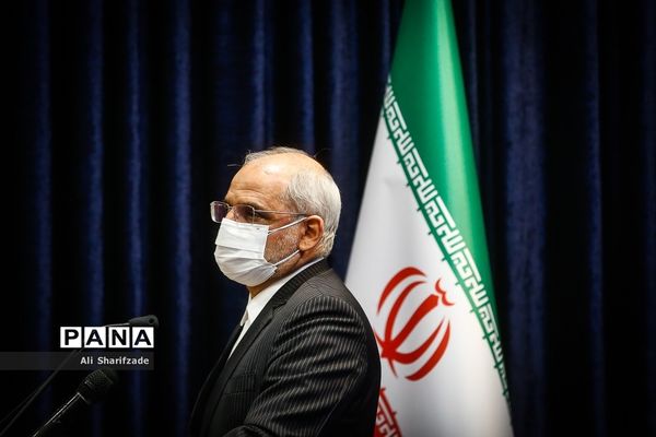 آیین تجلیل از دانش‌آموزان پژوهشگر و فناوران برگزیده