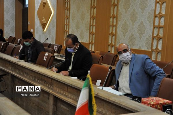 جلسه برنامه‌ریزی کمیته تبلیغات و اطلاع‌رسانی مقابله با ویروس کرونا درشهرستان خوسف