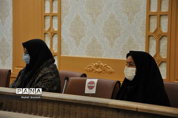 جلسه برنامه‌ریزی کمیته تبلیغات و اطلاع‌رسانی مقابله با ویروس کرونا درشهرستان خوسف