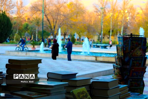 گذر پاییز در پارک شهر شیراز