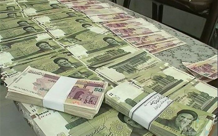 کمترین میزان تسهیلات و سپرده‌ بانکی در فروردین