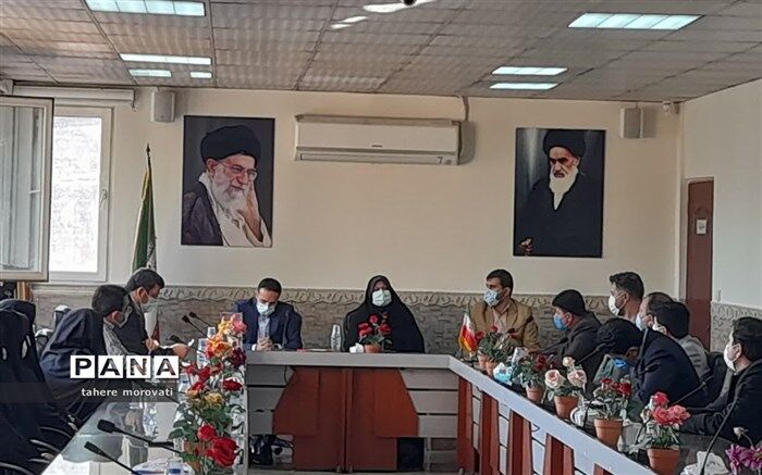 مسئولیت گرفتن در نظام یک فرصت برای خدمتگزاری به مردم است