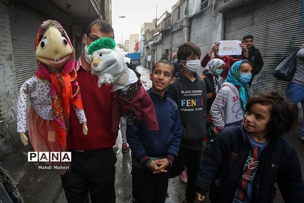 جشن یلدایی برای بچه های محله دروازه غار