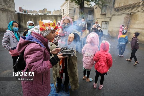 جشن یلدایی برای بچه های محله دروازه غار