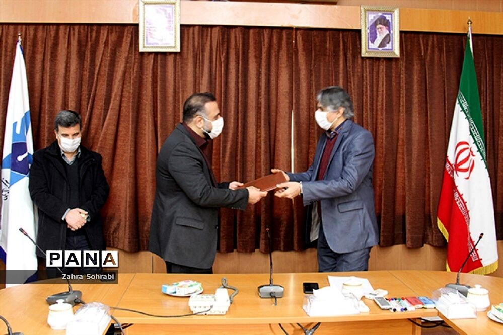 مراسم تجلیل از پژوهشگران برتردانشگاه آزاد اسلامی واحد اسلامشهر