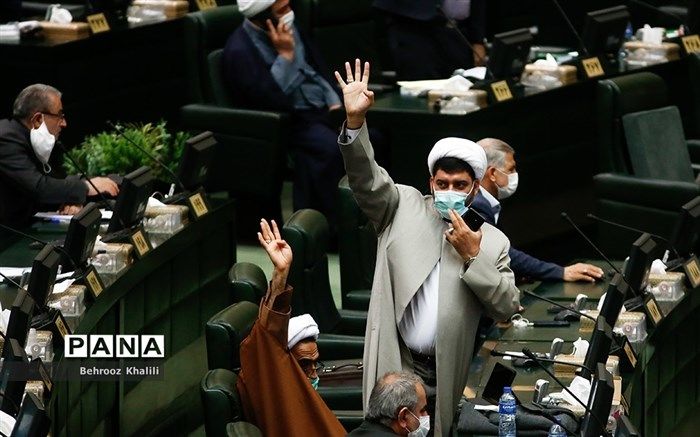 مجلس سابقه مدیریت اجرایی داوطلبان انتخابات ریاست جمهوری را به 4 سال کاهش داد