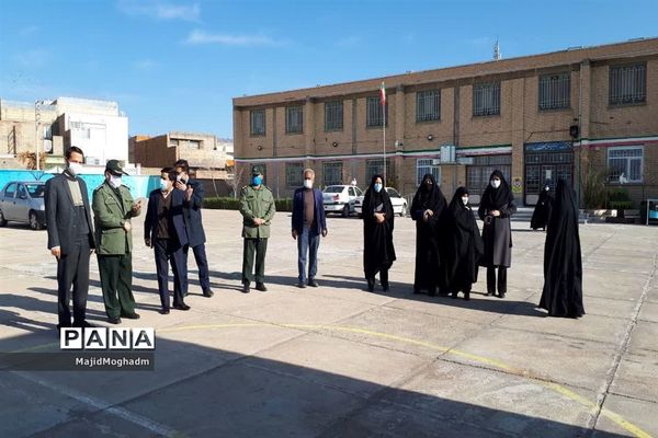 افتتاح دبیرخانه نکوداشت اولین سالگرد شهادت سردار سلیمانی مستقر در دبیرستان فرزانگان