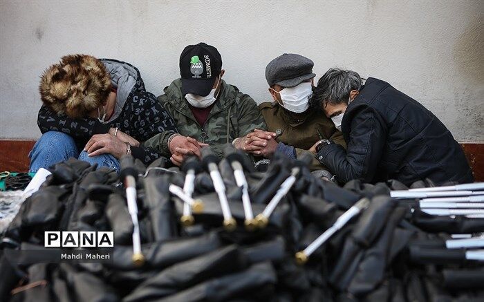 کشف محموله پنجه بوکس قاچاق در بازار تهران