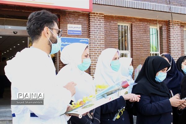 تقدیرمربیان و مدرسان پیشتاز از پرستاران بیمارستان گلستان اهواز