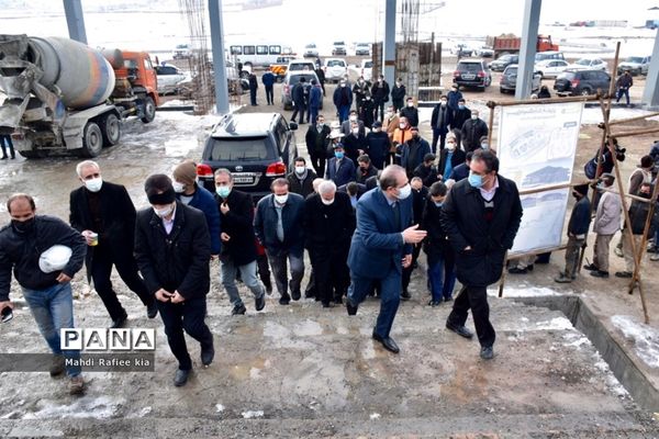 افتتاح مدرسه  و بازدید وزیر راه و شهرسازى از ایستگاه قطار