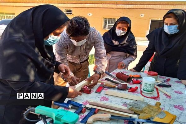 کارگاه نجاری (ویژه مربیان) در کانون رضوان شهرستان امیدیه