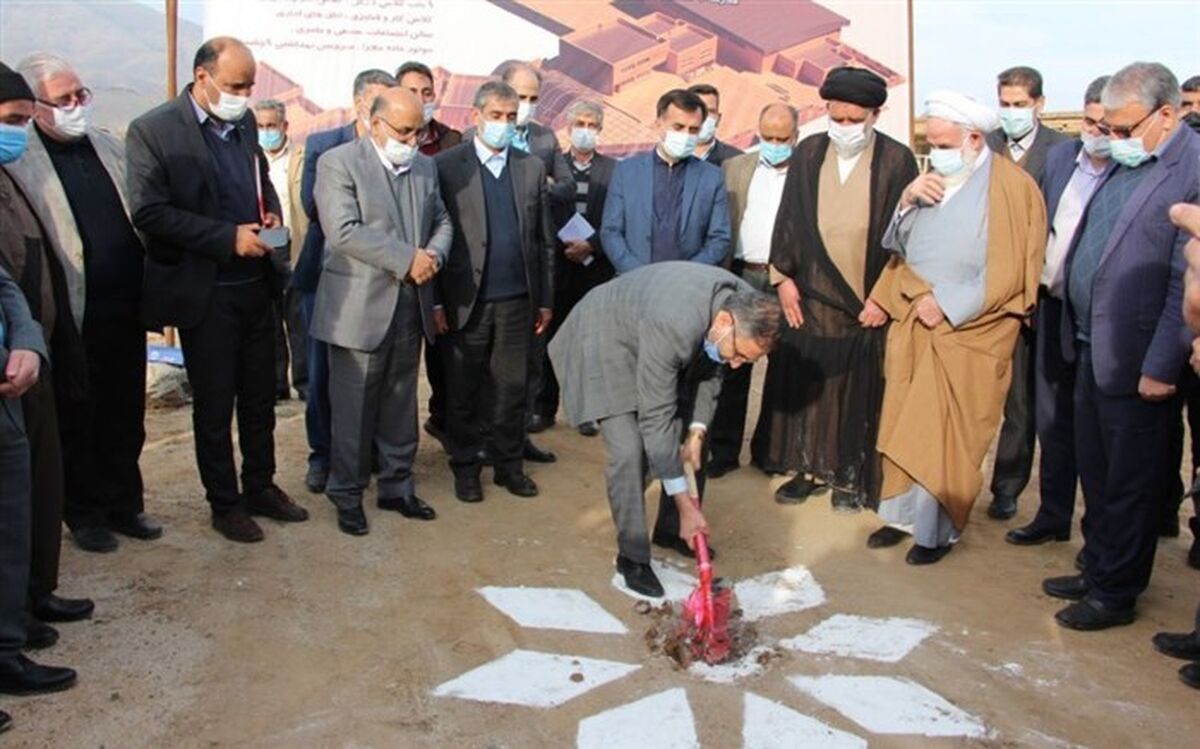 کلنگ ساخت مجتمع آموزشی، فرهنگی و ورزشی قمصر زده شد