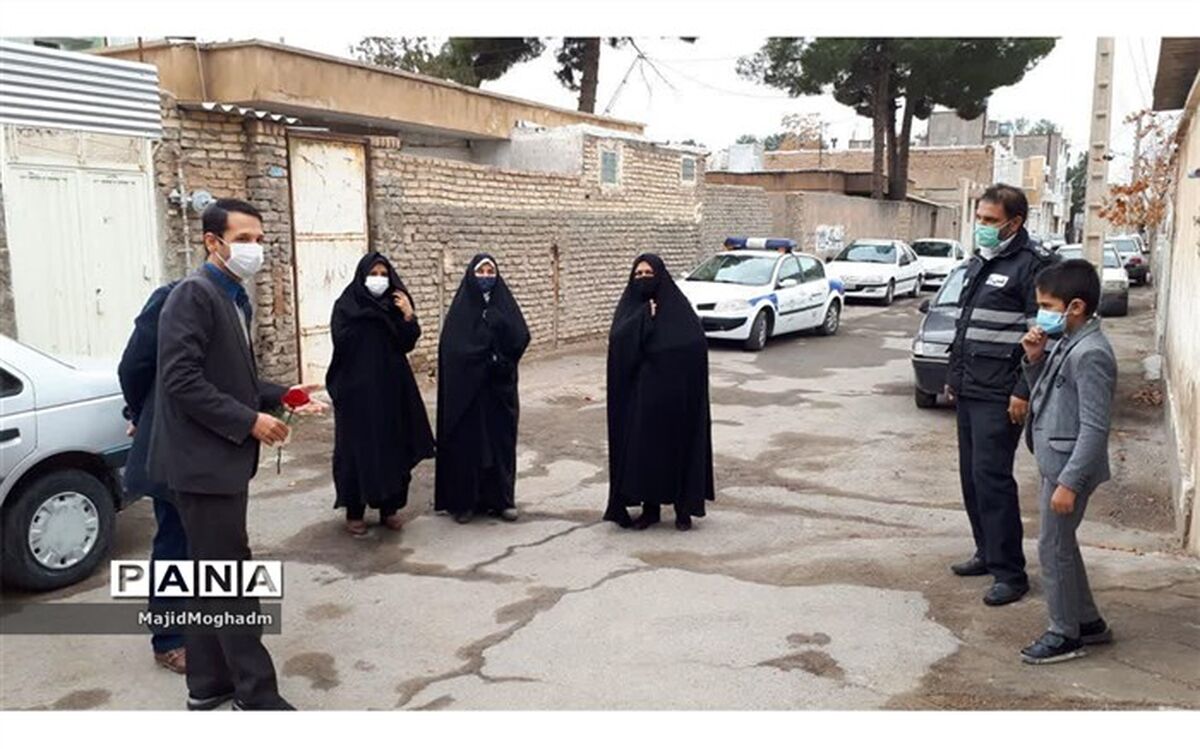 حافظ قرآن باید سعی کند عامل به قرآن باشد