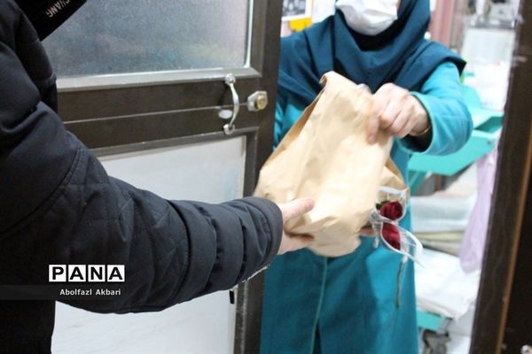 قدردانی از پرستاران و پزشکان بیمارستان‌های شهر ساری