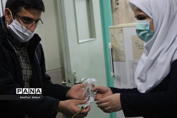 قدردانی از پرستاران و پزشکان بیمارستان‌های شهر ساری