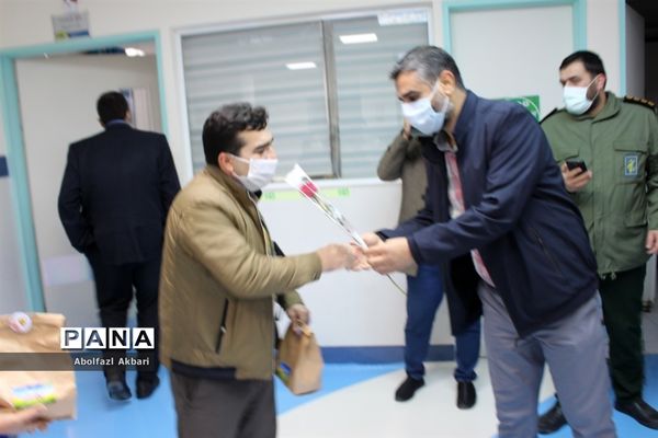 قدردانی از پرستاران و پزشکان بیمارستان‌های شهر ساری