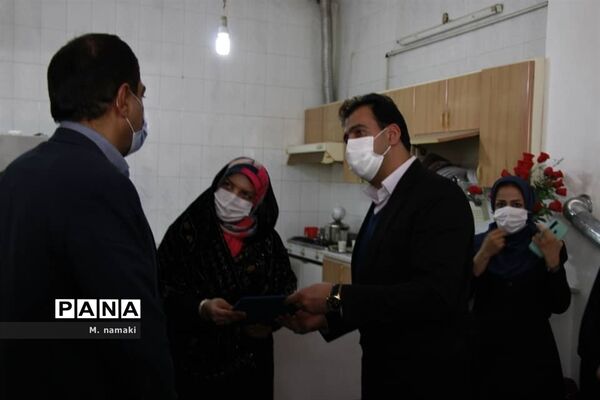 تجلیل از مدافعان سلامت در روز پرستار